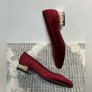 NEW Isaac Mizrahi Velvet Ballet Flats